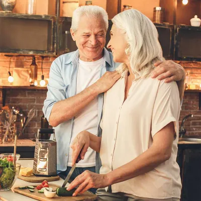 LP-Circle-Insert-Large-Digestive-General-Texas-Couple-smiling-in-kitchen