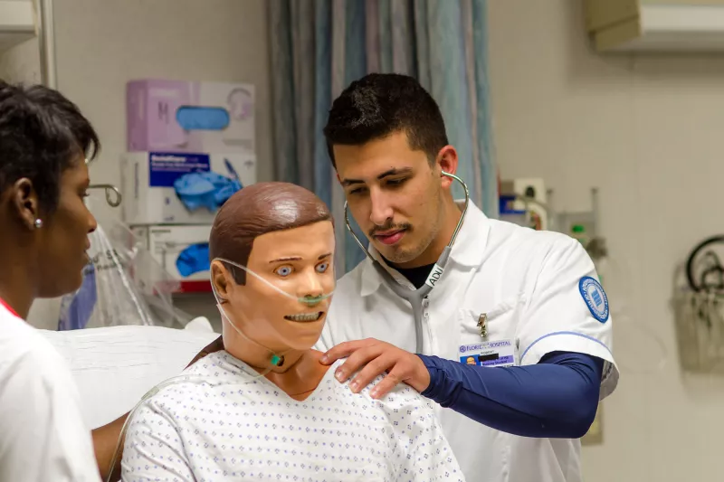 medical students working