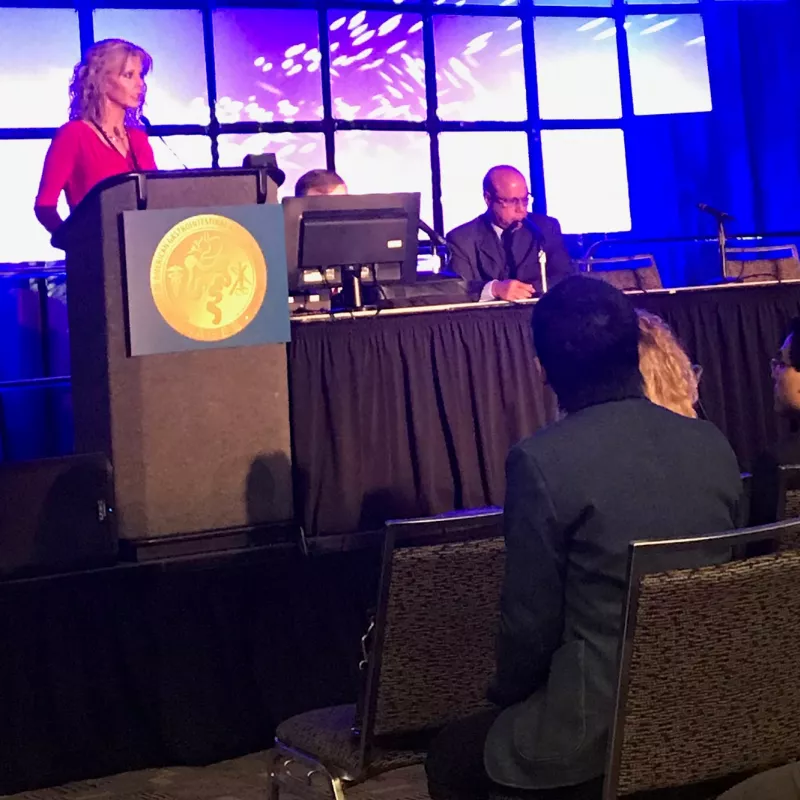 Dr. Sharona Ross giving presentation at the SAGES 2019.